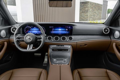 21 Mercedes Benz E Class Gets Touch Sensitive Steering Wheel