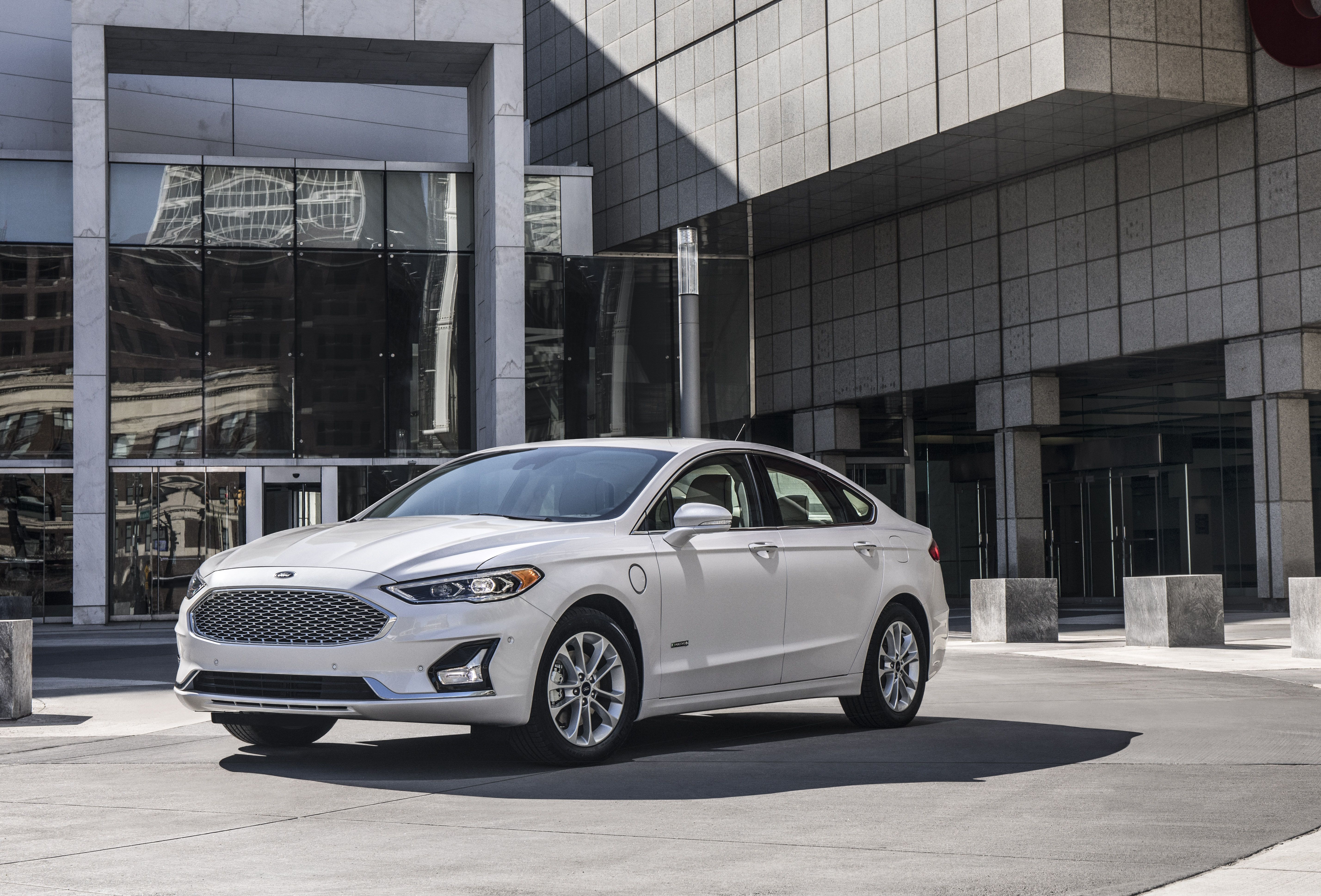 12 Best Mid Size Family Sedans Of 2019 All New Cars Ranked