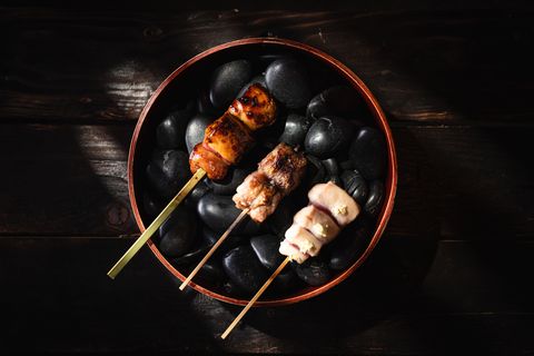 「torishou鳥翔」燒鳥無菜單板前料理新開幕！燒鳥職人以日式料理手法、直火炭烤呈現雞肉本質美味