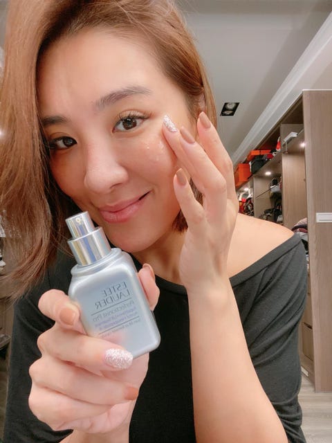 Face, Skin, Cheek, Lip, Beauty, Nail, Water, Material property, Hand, Long hair, Face, Skin, Cheek, Lip, Beauty, Nail, Water, Material property, Hand, Long hair,