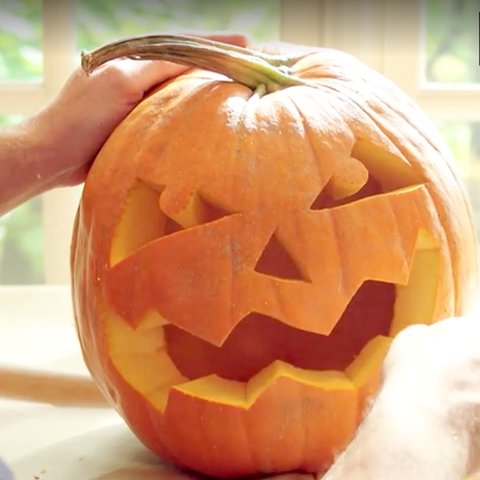 how to carve a pumpkin