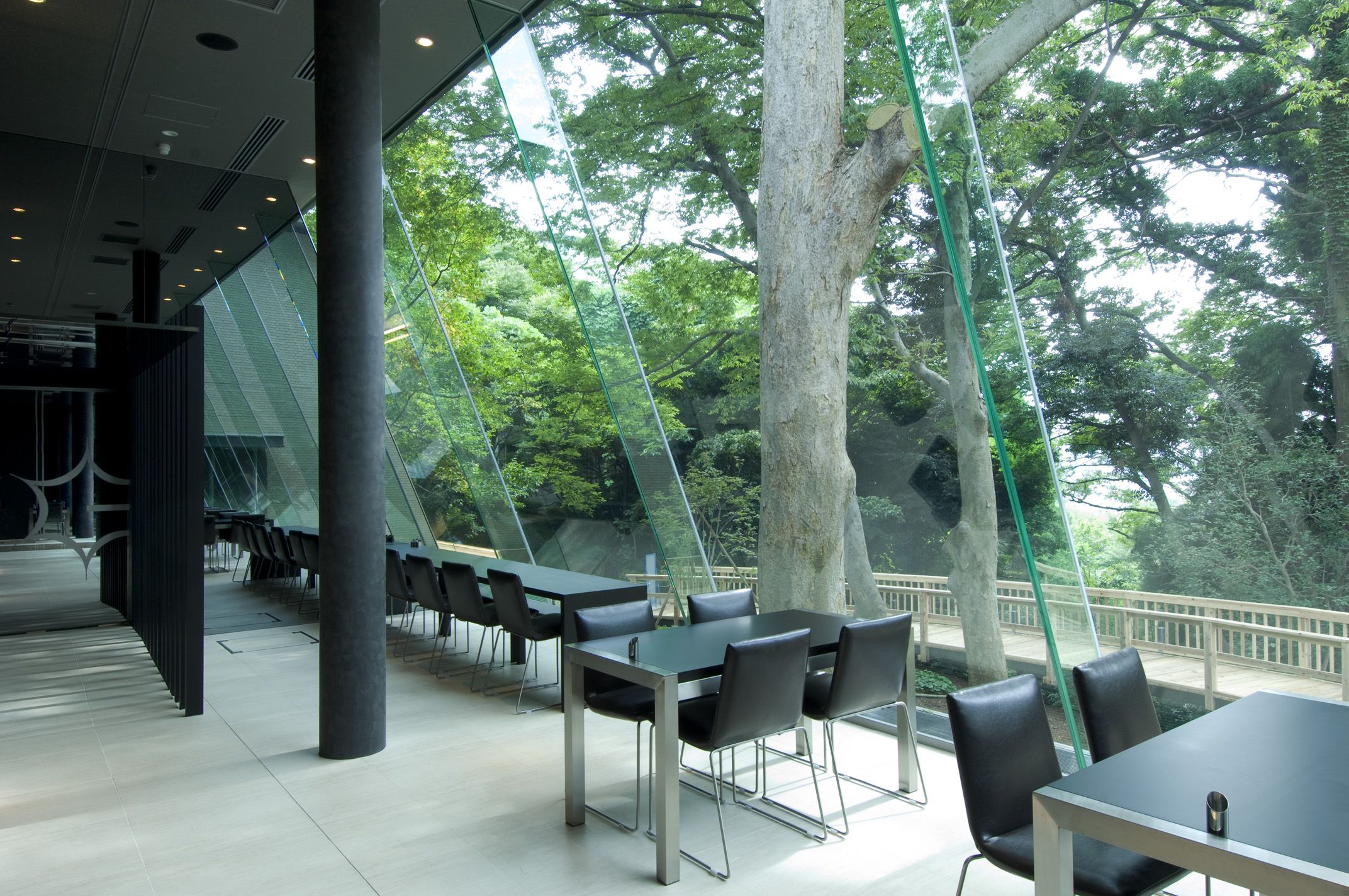 庭園の眺めに癒される おすすめの美術館カフェ 全国8選 Elle Decor エル デコ