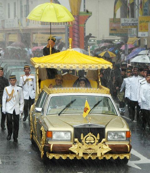 ブルネイ王室結婚式 どこもかしこもゴールド一色 ブルネイ王室のド派手な 金ぴか結婚式 とは