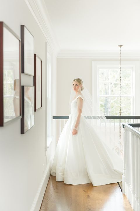 Wedding dress, Photograph, Dress, Gown, White, Clothing, Bride, Bridal clothing, Shoulder, Bridal party dress, 