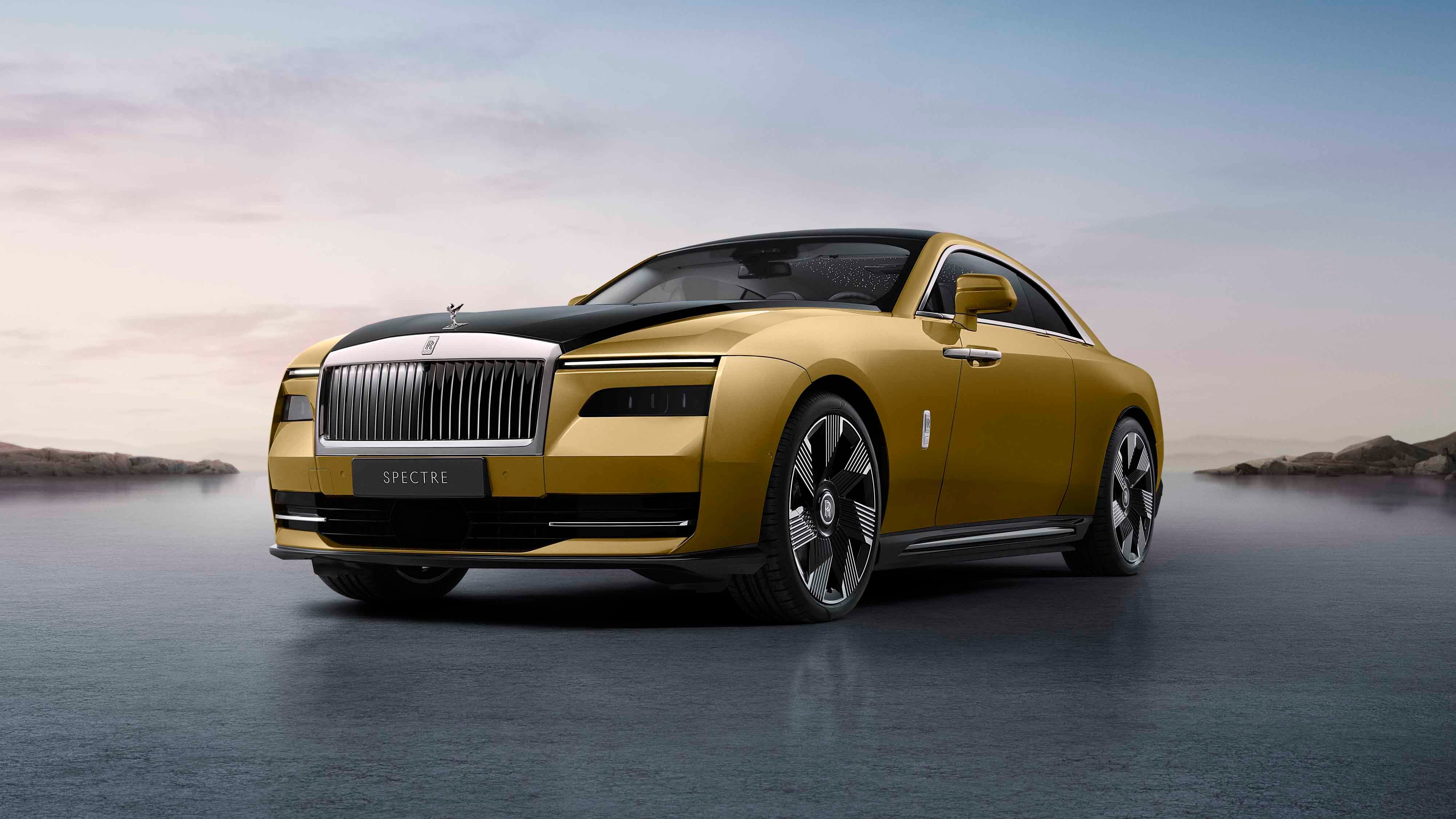 The Rolls-Royce Spectre Is an Enormous, Ultra-Luxury EV Coupe