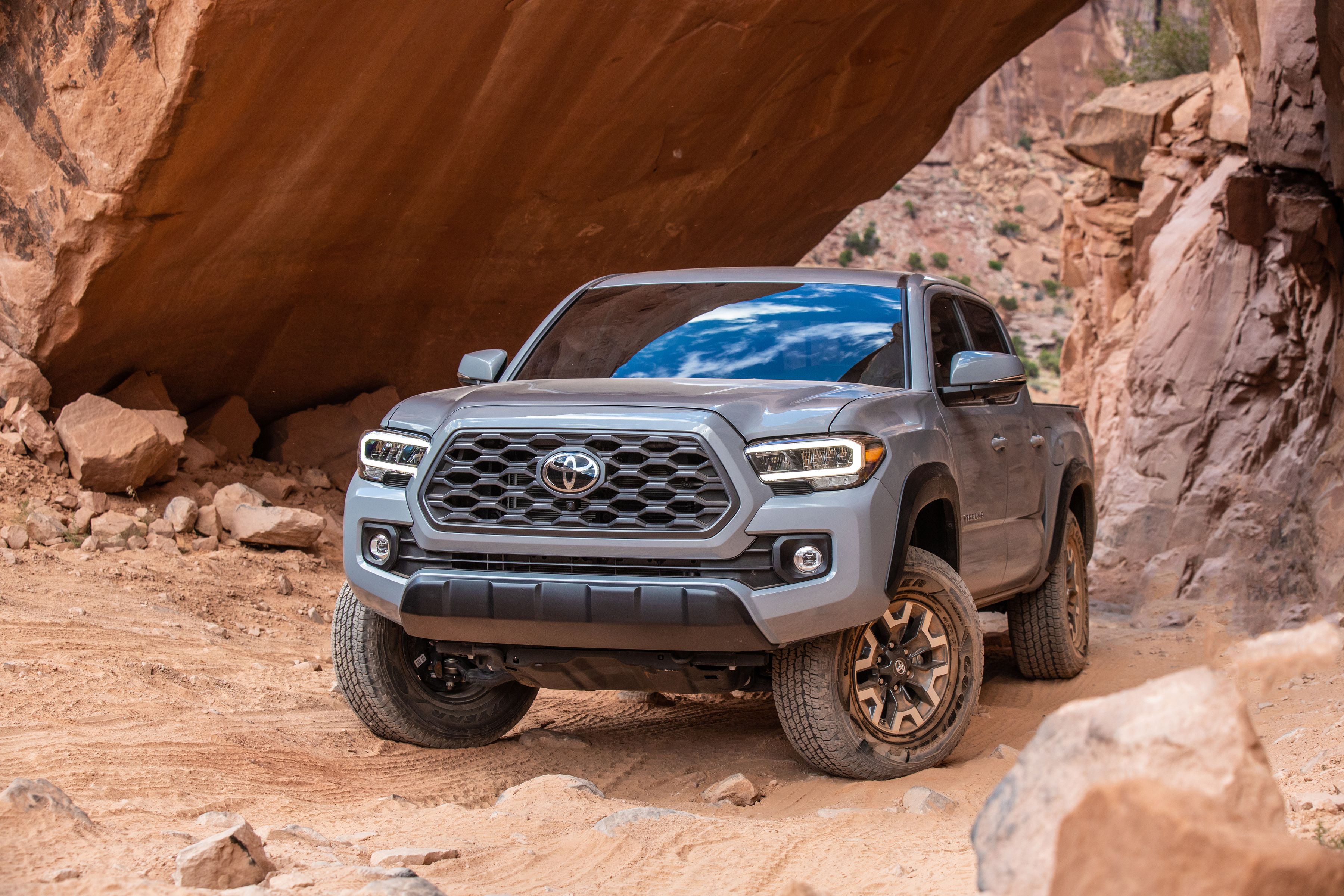 Download Gallery 2020 Toyota Tacoma Trd Off Road PSD Mockup Templates