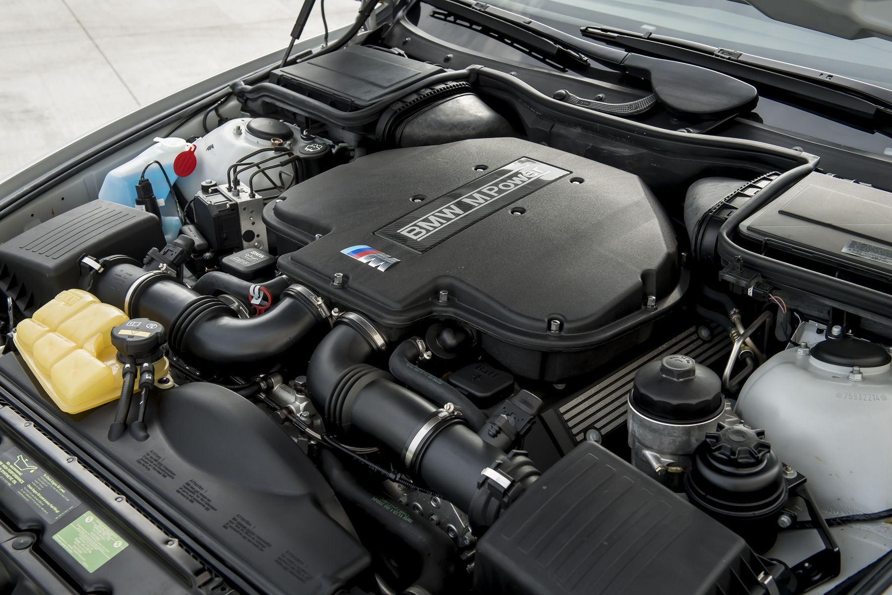 VIDEO: Carwow shows why the E60 BMW M5 has the best M engine