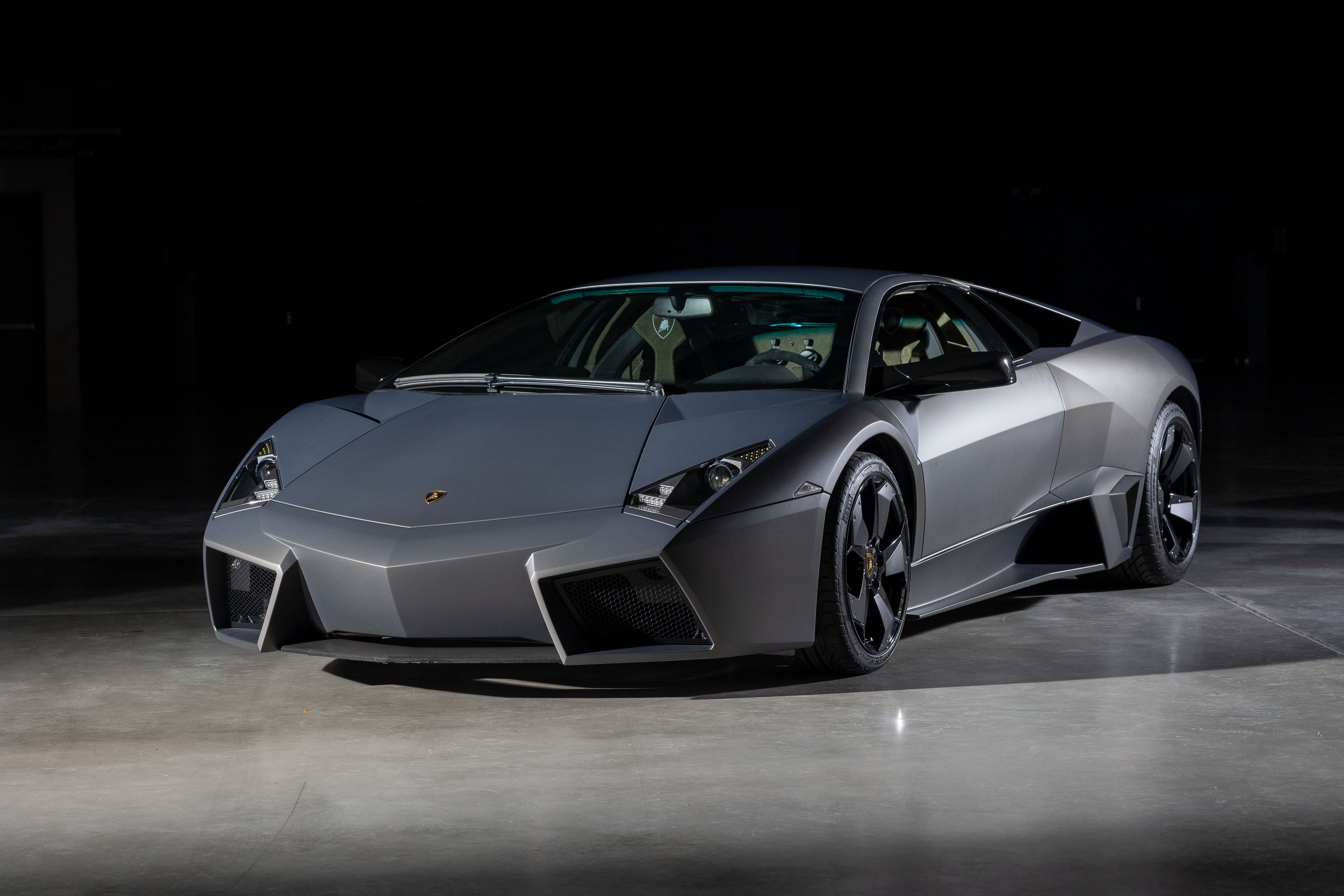 Uno de los 20 Lamborghini Reventón producidos, busca dueño
