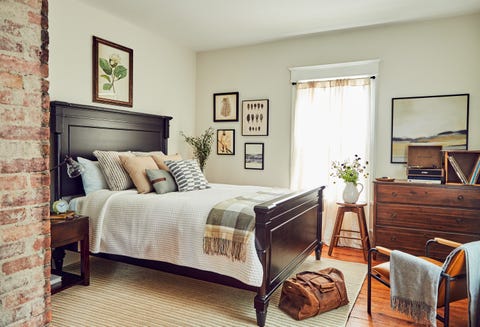 How to Seriously Cozy Up a Guest Bedroom