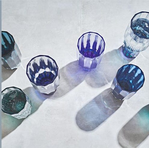 連載 デザイナー辰野しずかが Grad グラッド が生まれた薩摩切子の工房へ Elle Decor エル デコ 連載 デザイナー辰野しずかが Grad グラッド が生まれた薩摩切子の工房へ Elle Decor エル デコ