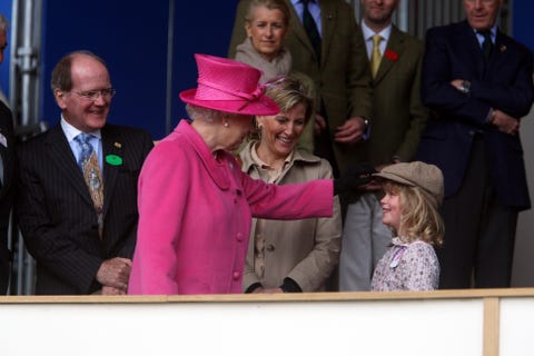 queen elizabeth and lady louise 2011