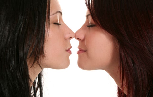 kiss.jpg