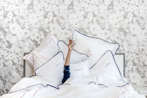 White, Footwear, Bed sheet, Leg, Textile, Comfort, Shoe, Dress, Furniture, Room, White, Footwear, Bed sheet, Leg, Textile, Comfort, Shoe, Dress, Furniture, Room,