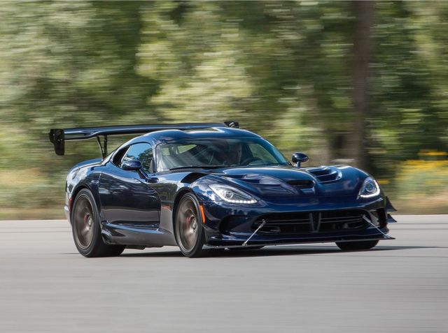 Dodge Viper Review Pricing And Specs Car And Driver