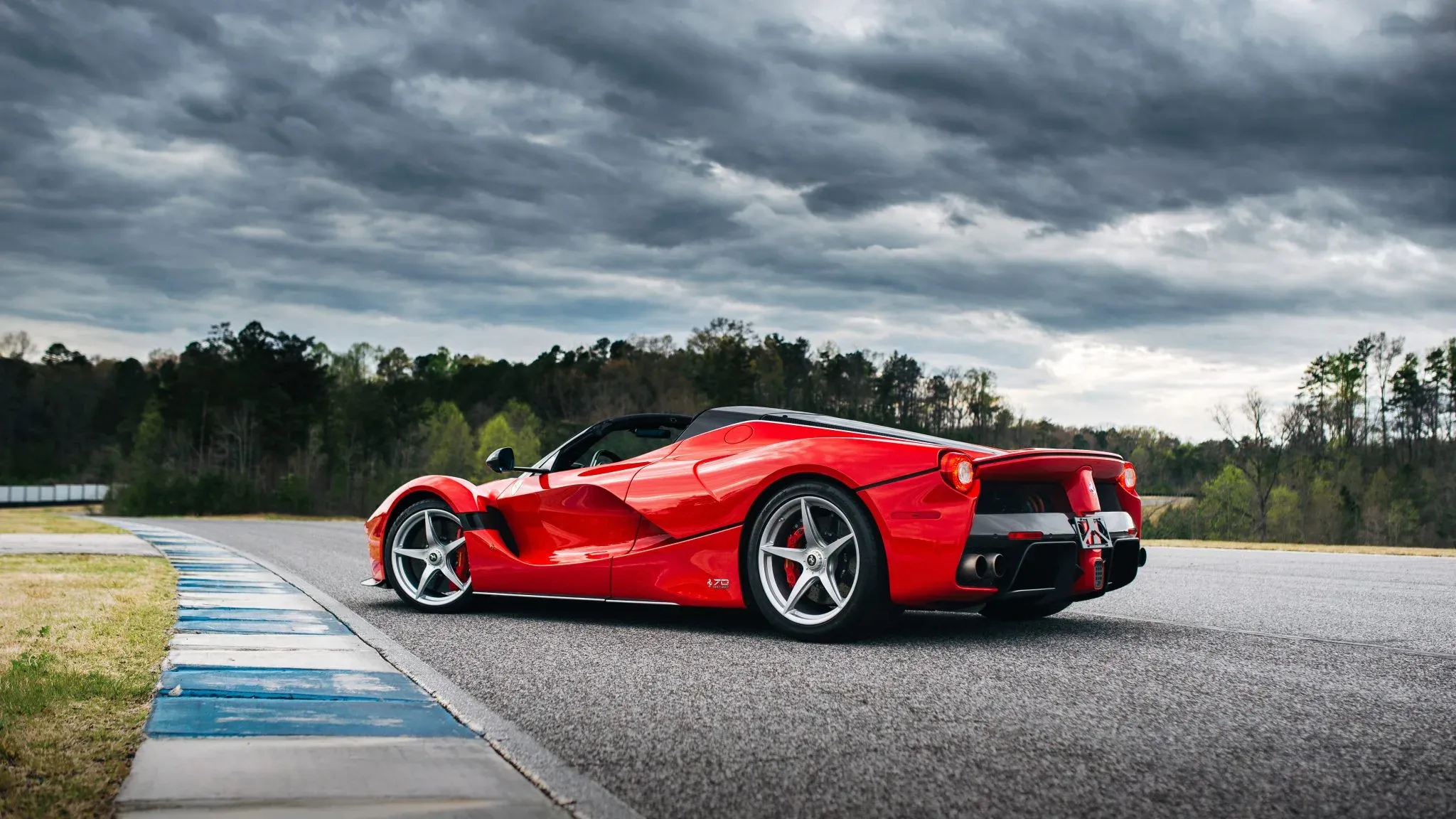 $5.36 Million LaFerrari Now the Most Expensive Car Ever Sold on Internet