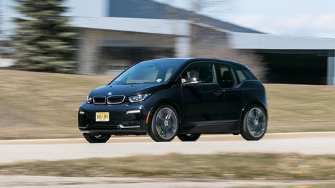 2018 BMW i3 driving 2018 bmw i3