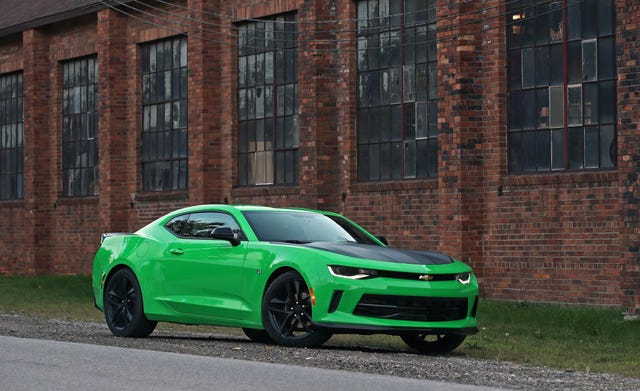 2017-Chevrolet-camaro-1le