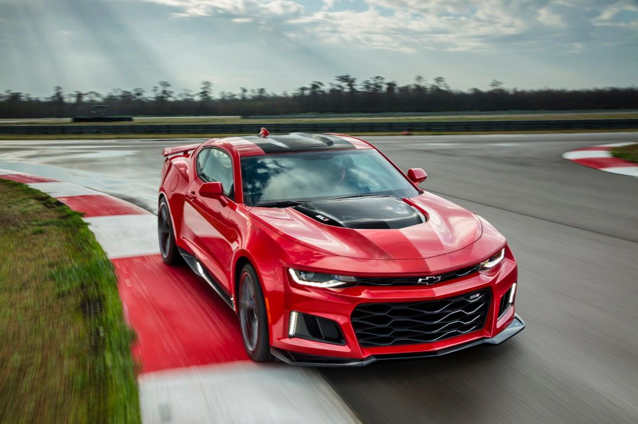 2020 Chevrolet Camaro Zl1 Review Pricing And Specs