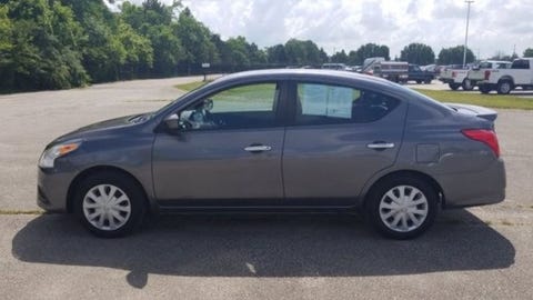 2018 nissan versa