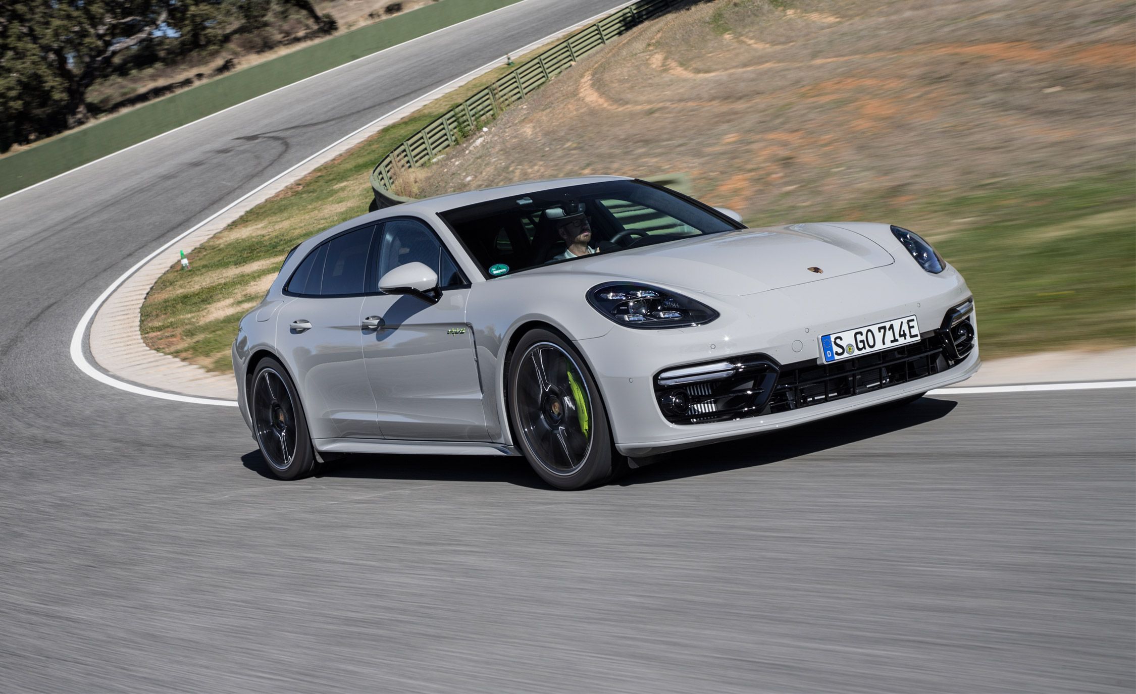 18 Porsche Panamera Turbo S E Hybrid Sport Turismo