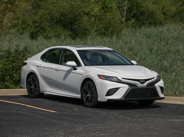 2019 Toyota Camry Review Pricing Specs