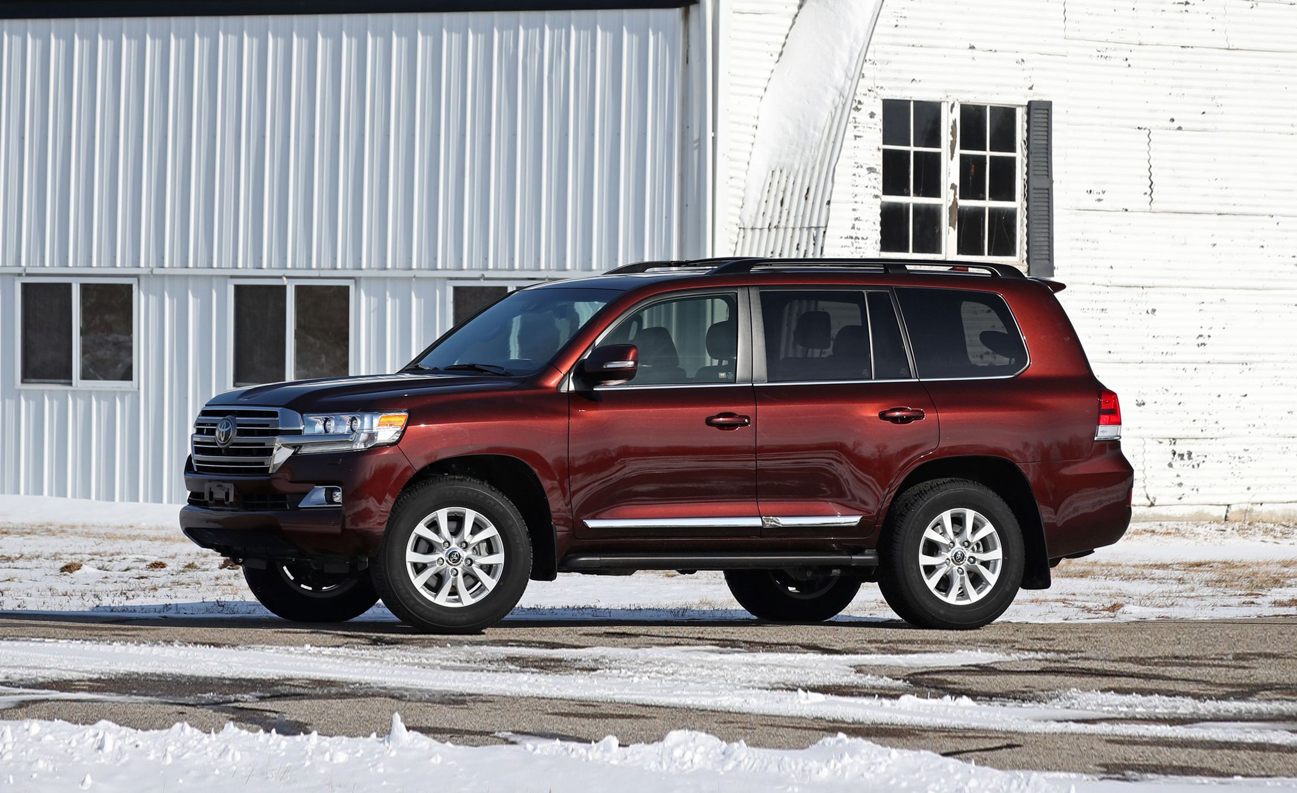 2019 Toyota Land Cruiser Review Pricing And Specs