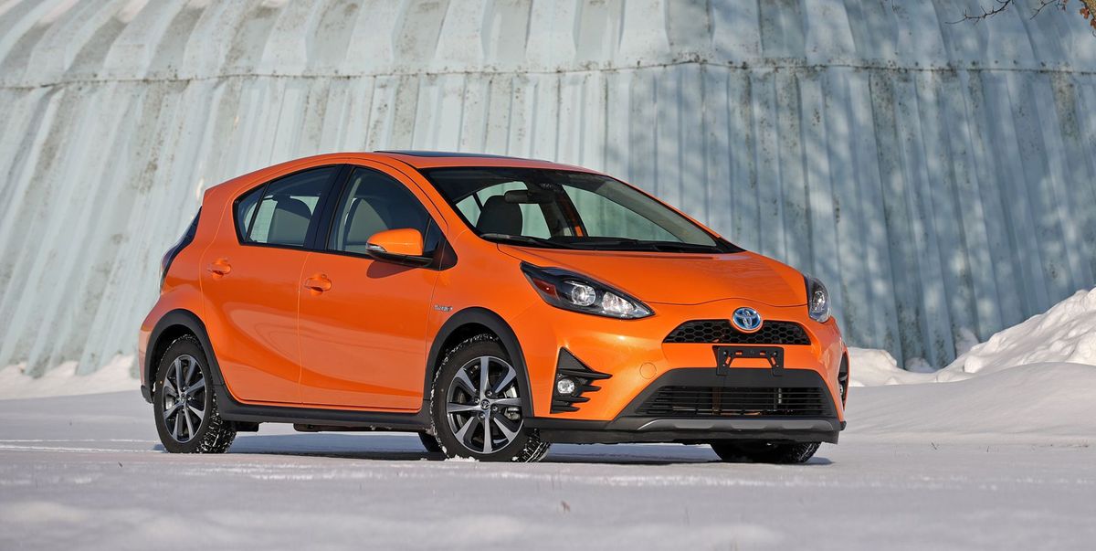 2019 Toyota Prius C Review And Specs - Seat Covers For 2018 Toyota Prius C