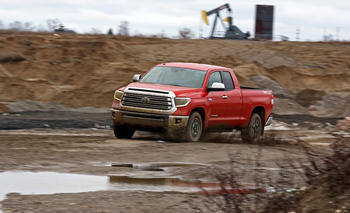 2018 Toyota Tundra 5 7l 4x4 Double Cab Test Time For A Change Review Car And Driver