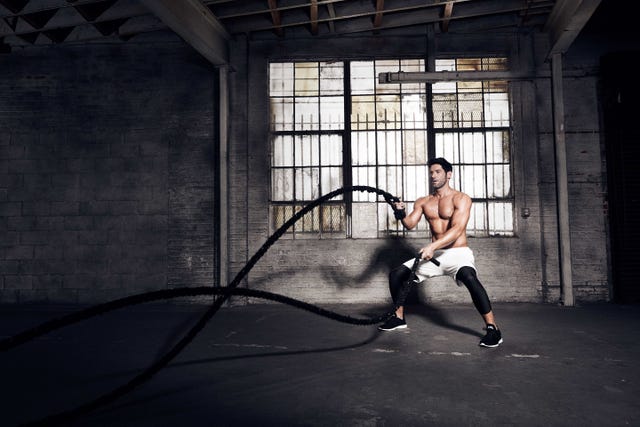 20180922-tomellis-menshealth-0881-output-1-treatment-1557246249.jpg?crop=0.760xw:0.727xh;0.240xw,0.208xh&resize=640:*