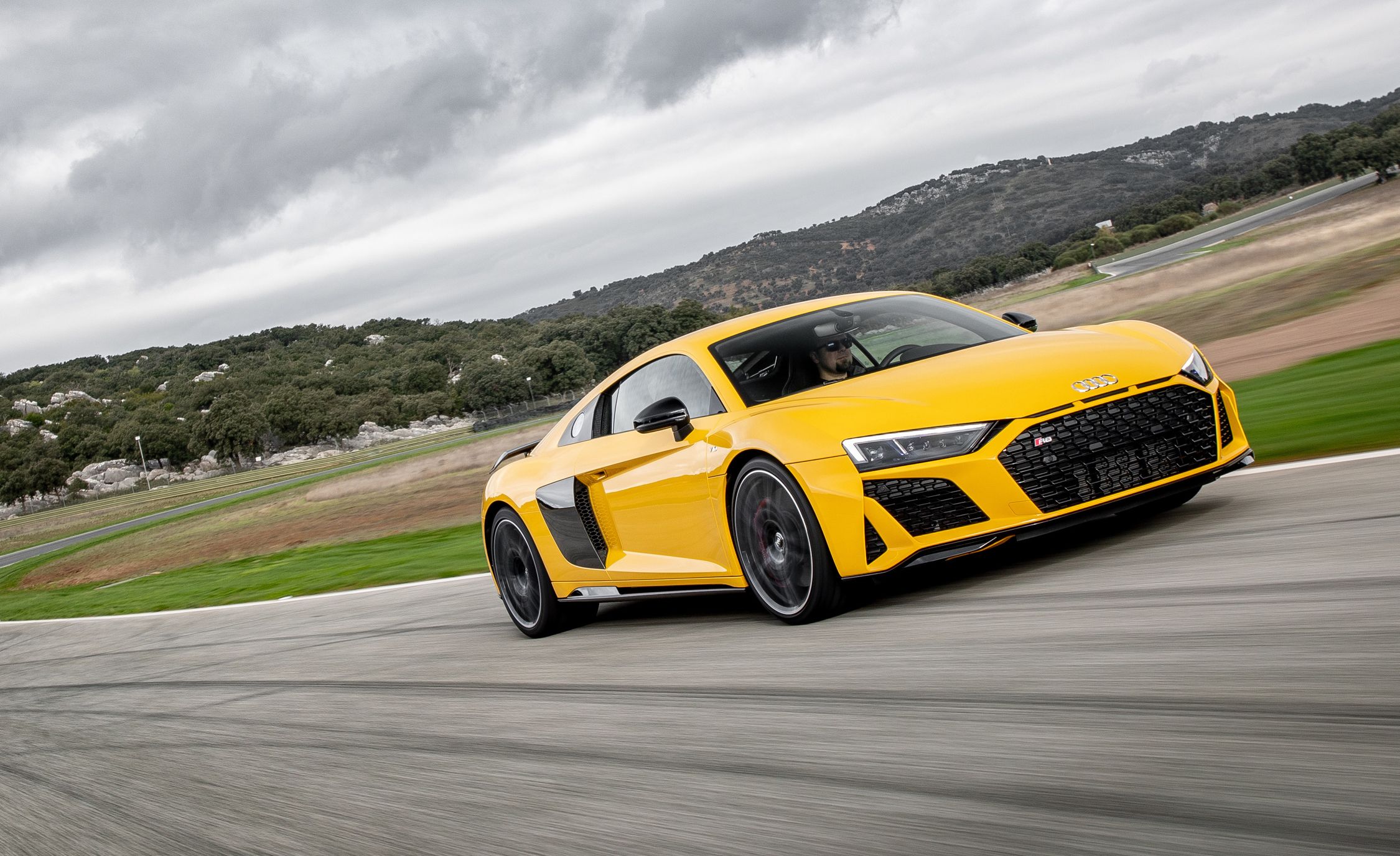 Pool Of Eindig The 2019 Audi R8 Is a Low-Key Supercar