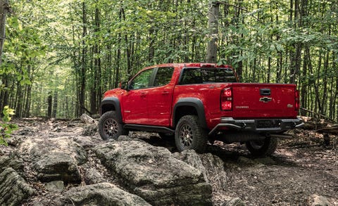 Chevrolet S Colorado Zr2 Bison Is Ready To Take On The Ford Ranger 2019 Chevrolet Colorado Zr2 Bison Rear