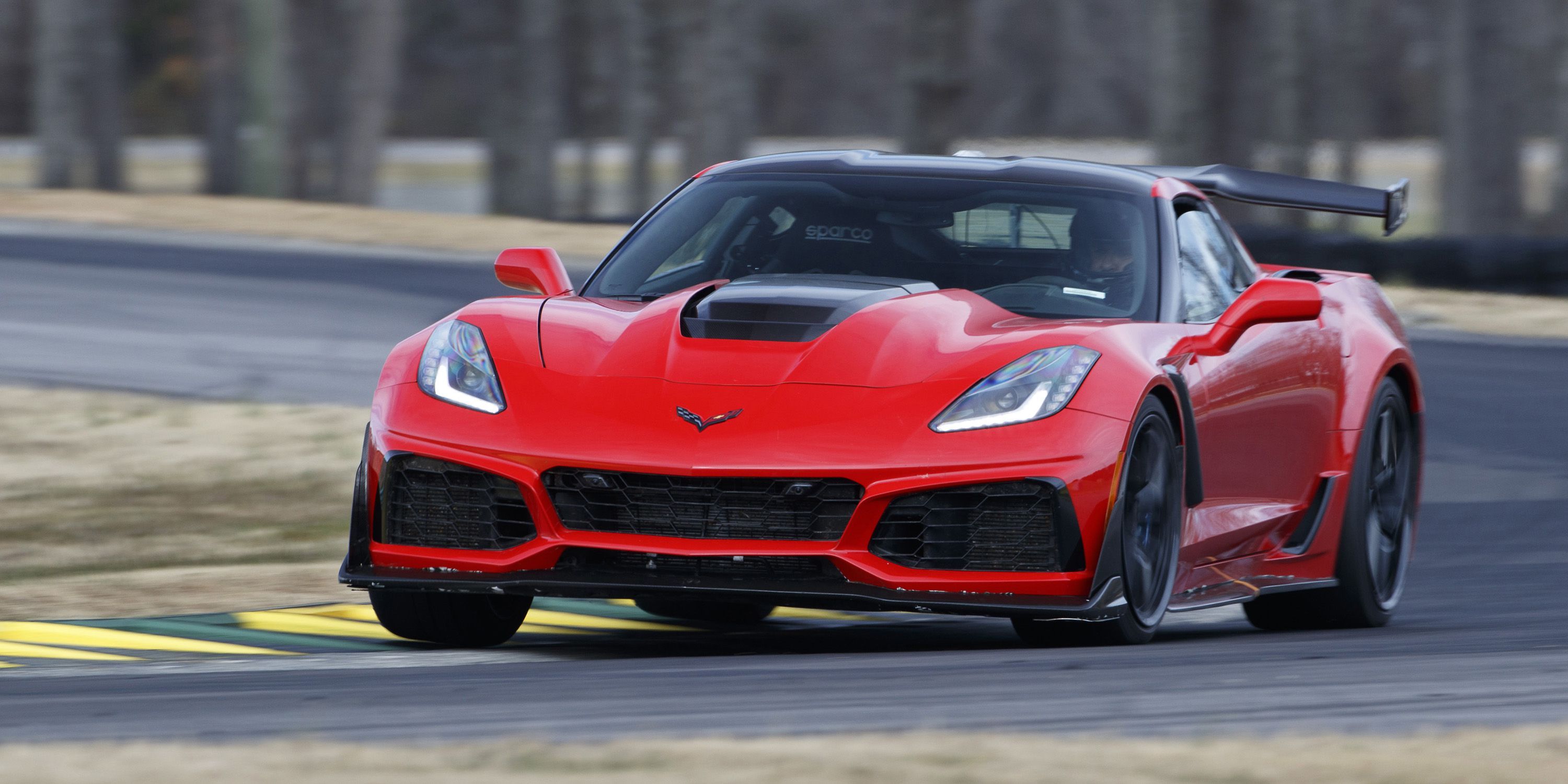 2019 Corvette Zr1 Does 0 60 In 2 85 Seconds Hits 100 In Six