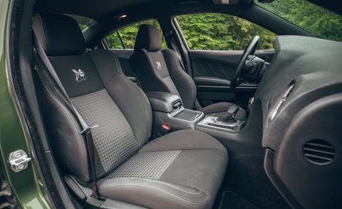 2019 Dodge Charger R T Pack Vs Kia Stinger Gt Which Sports Sedan Packs A Bigger Punch - 2019 Dodge Charger Rt Seat Covers 2019 Dodge Charger R T Pack Vs Kia Stinger Gt Which Sports Sedan Packs A Bigger Punch - 2019 Dodge Charger Rt Seat Covers