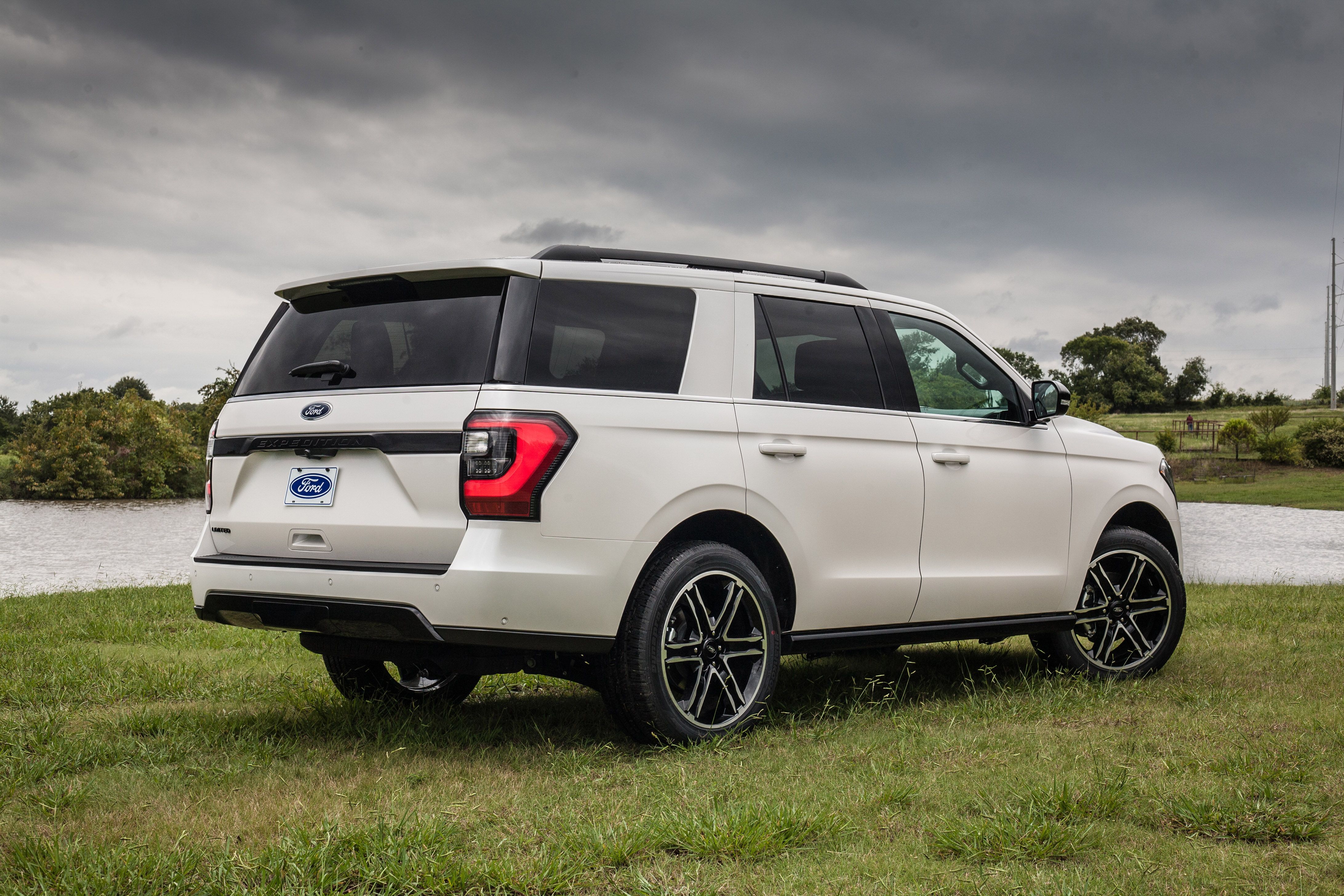 19 Ford Expedition And Expedition Max Detailed Photos Full Gallery