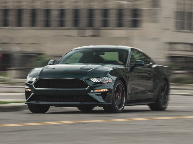 19 Ford Mustang Review Pricing And Specs
