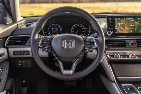 2019 Honda Accord Hybrid vs. 2019 Honda Insight in Photos