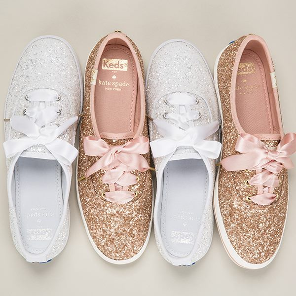 Keds X Kate Spade 亮片球鞋太夢幻！推出奶油白和玫瑰金兩款緞帶婚鞋