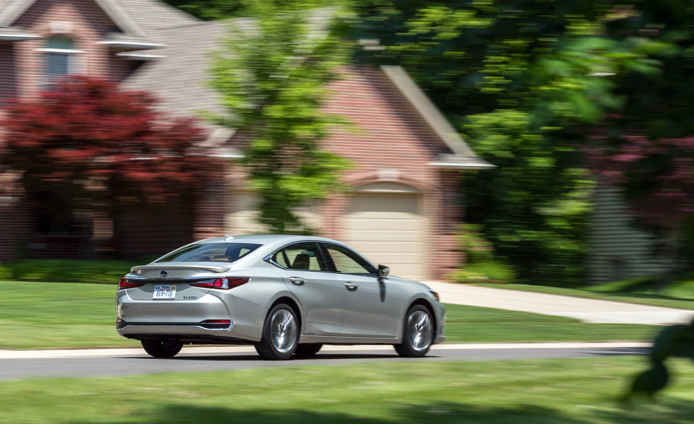 Lexus es 300h hybrid. Смотреть фото Lexus es 300h hybrid. Смотреть картинку Lexus es 300h hybrid. Картинка про Lexus es 300h hybrid. Фото Lexus es 300h hybrid