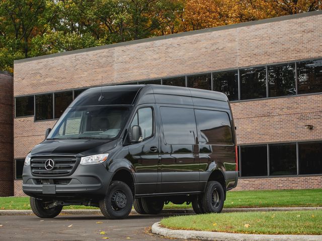 Mercedes Benz Sprinter Review Pricing And Specs