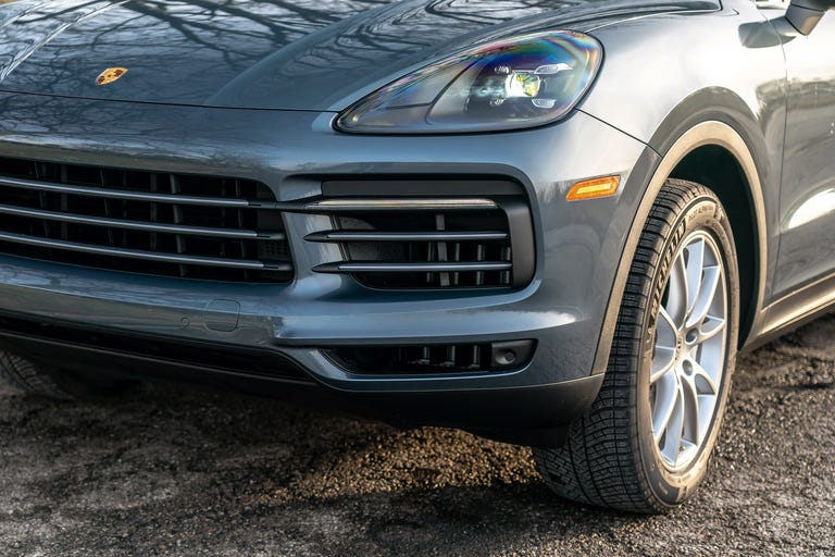 2019-porsche-cayenne-105-1580249817.jpg?resize=768:*