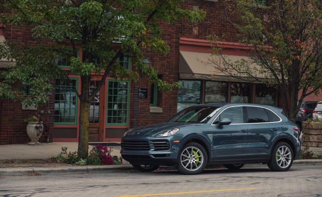 Tested 19 Porsche Cayenne E Hybrid Marries Performance And Efficiency