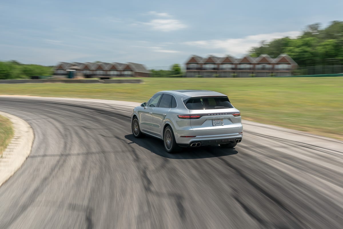 2019 Porsche Cayenne Turbo Speed Test Lightning Lap 2019