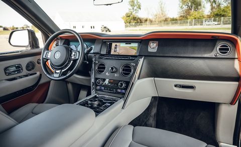 2019 Rolls Royce Cullinan Brings Old School Luxury Into A