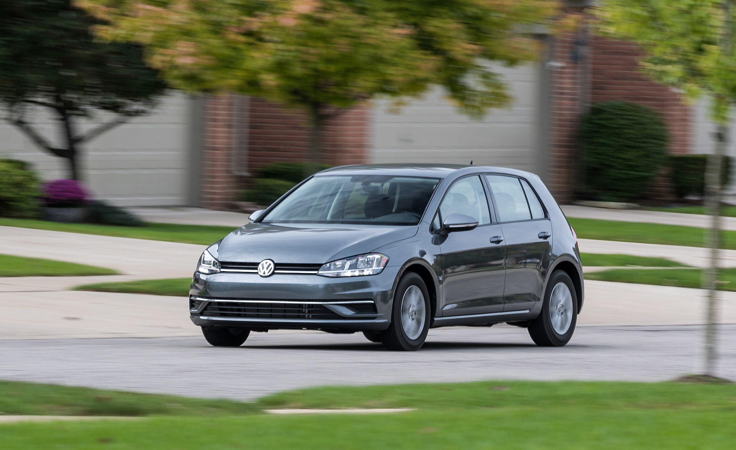 Bemiddelaar Kwalificatie Naar 2019 Volkswagen Golf Review, Pricing, and Specs