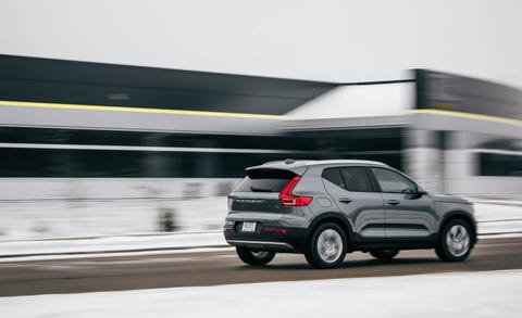 19 Volvo Xc40 T4 Momentum Thrifty And Efficient 19 Volvo Xc40 T4 Momentum Thrifty And Efficient