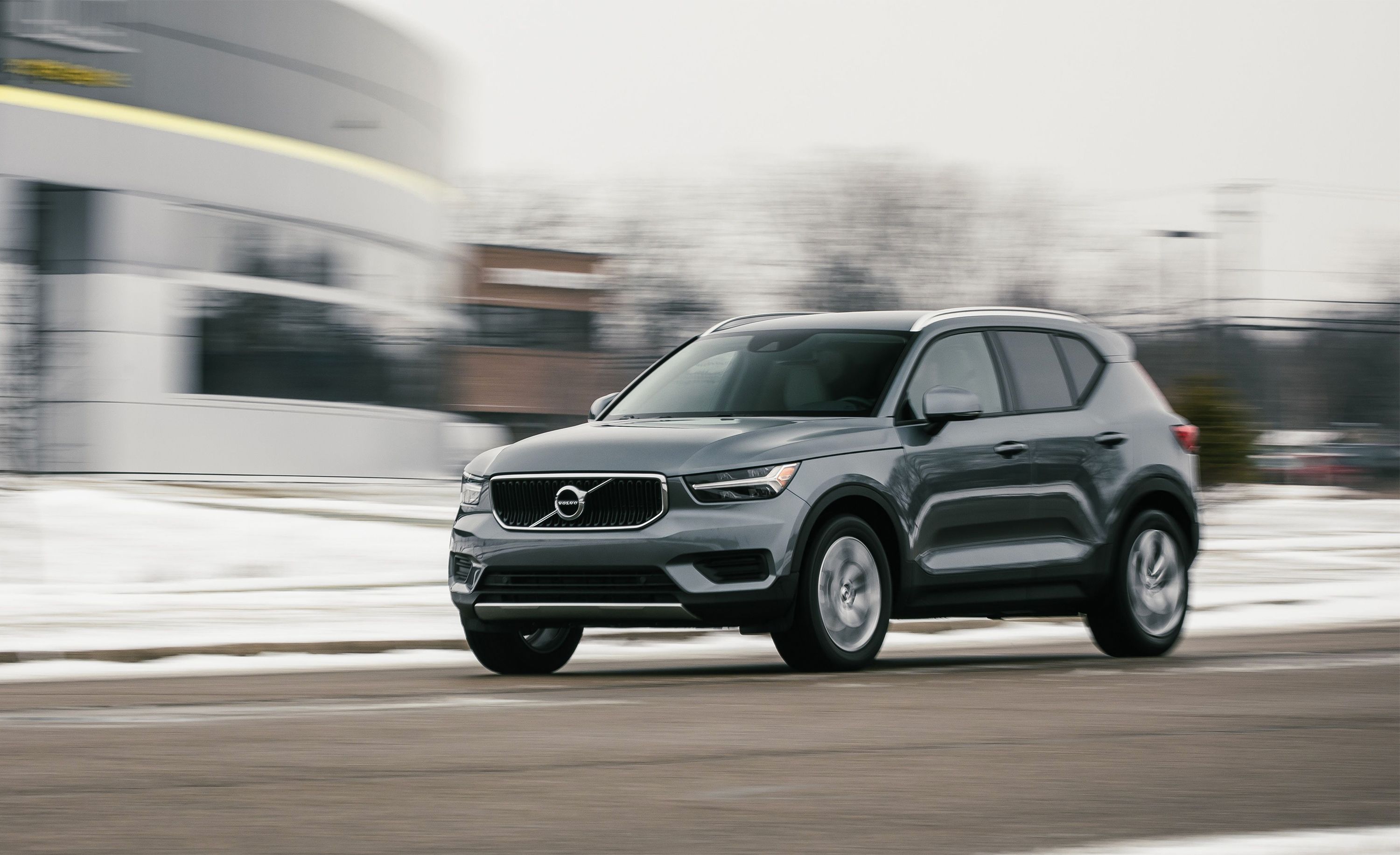2019 Volvo Xc40 T4 Momentum Affordable And Efficient Suv