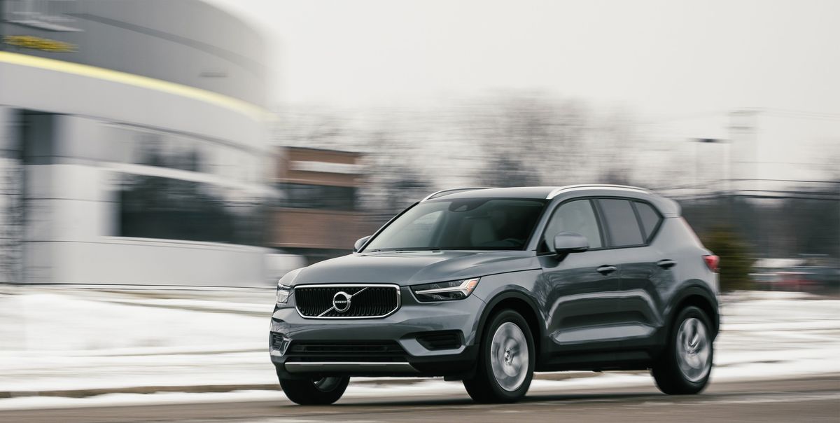 2019 Volvo XC40 T4 Momentum – Affordable and Efficient SUV