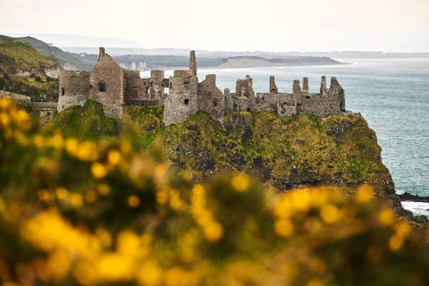 Cliff, Coast, Castle, Yellow, Promontory, Sea, Sky, Klippe, Terrain, Ruins, 