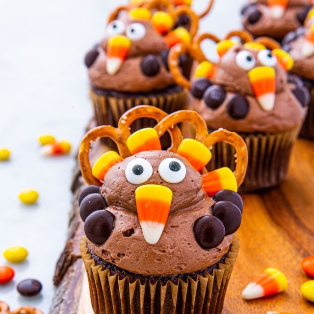35 Easy Thanksgiving Cupcake Recipes - Cupcake Ideas for Thanksgiving