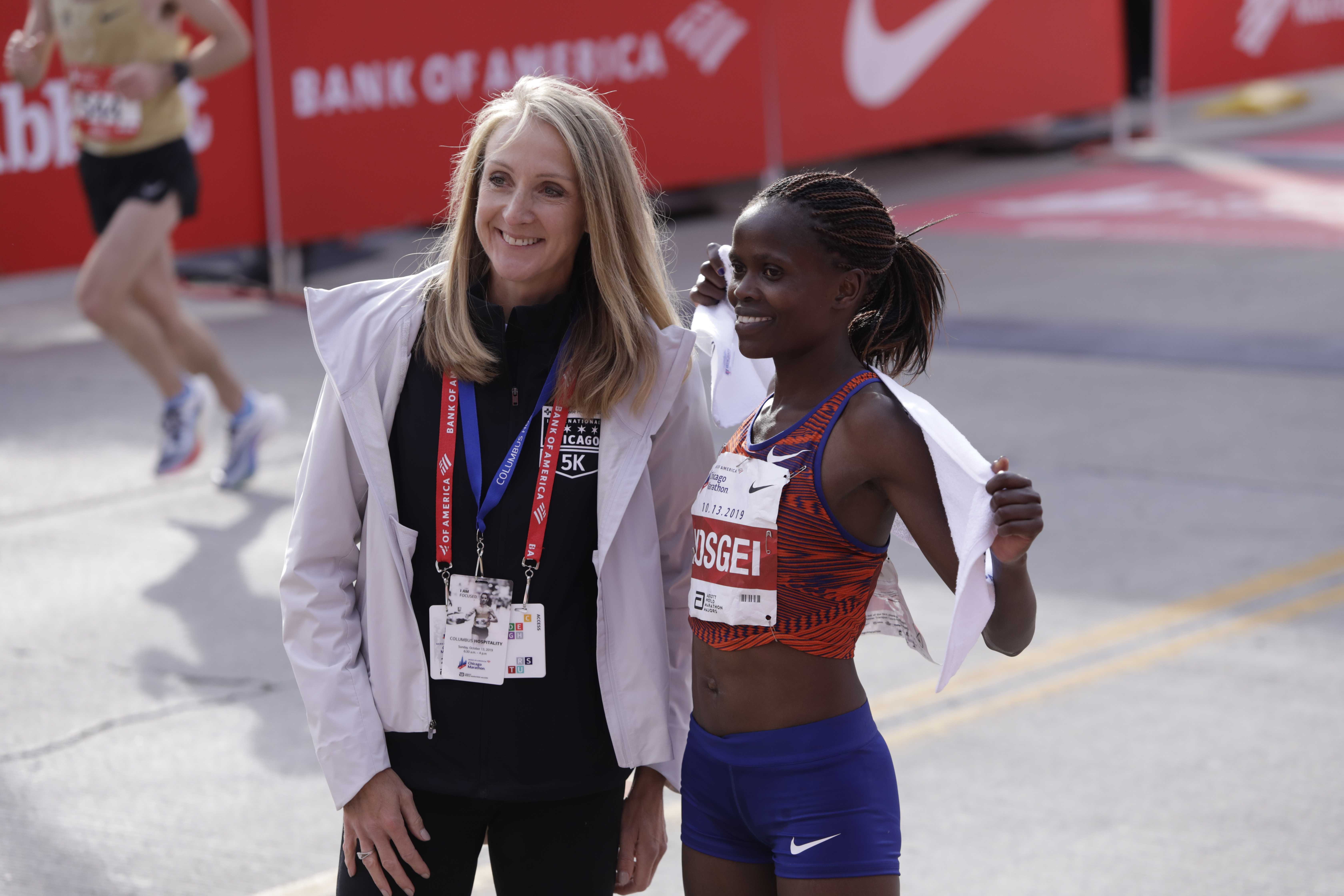 Brigid Kosgei e Paula Radcliffe